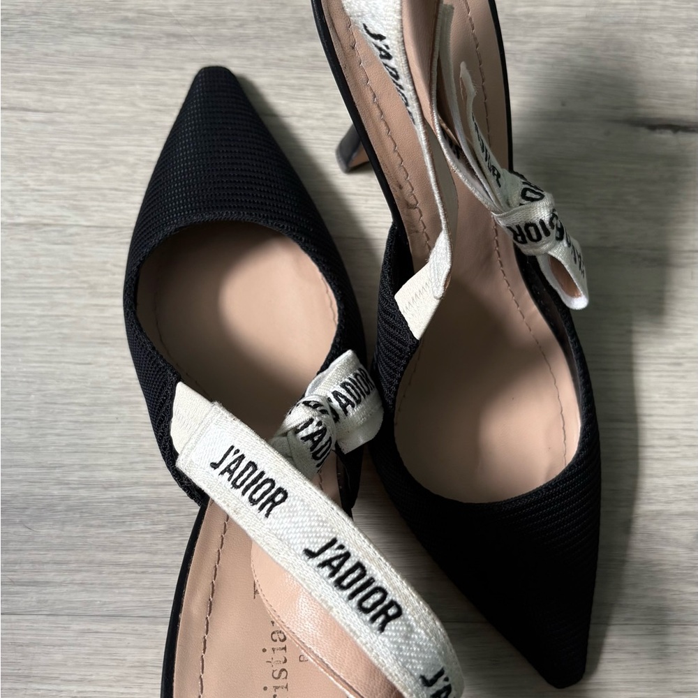 Dior Black and White Heels with Textured Design - Picture 5 of 7
